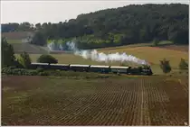 Dampflok 17c372 f�hrt mit EZ 7392  Leiser Berge  von Korneuburg nach Ernstbrunn. Wetzleinsdorf 24.9.2011 

