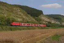 111 187-1 + 111 220-0 mit einem RE in Karlstadt am Main am 17.08.2011