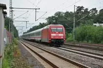 Eine Baureihe 101 durchf�hrt am 29.06.2011 den Bahnhof Dreieich-Buchschlag.