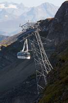 Gondel der Luftseilbahn Brienzer Rothorn am 01.10.2011 kurz vor der Bergstation.