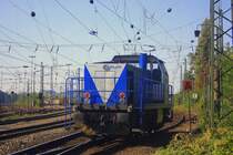 Die V107 von der Rurtalbahn rangiert in Aachen-West bei Sommerwetter.
3.10.2011