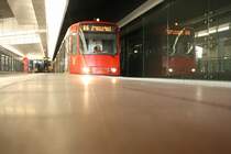 8455 (451 135) steht am 25.09.11 im Bahnhof Siegburg/Bonn.