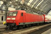 Den RE von Dresden nach Leipzig bespannte am 28.06.2011 die 145 045-1. Hier kurz vor der Abfahrt aus Dresden Hbf.
