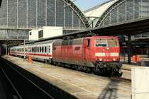 Die 181 207-2 wurde am 28.06.2011 ab Frankfurt (Main) Hbf als ICE Ersatzzug eingesetzt.