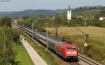 101 080-0 mit dem EC 101 (Hamburg-Altona-Chur) bei Denzlingen 25.9.11