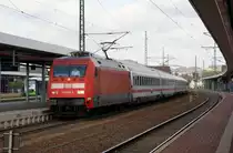 101 054-5 mit IC 2355 Frankfurt(M) Flughafen Fernbf nach Ostseebad Binz in Eisenach am 14.09.2011