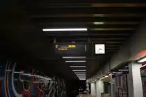 Gest�rter Zugzielanzeiger in U-Bahnstation Hauptbahnhof Hauptbahn in Hannover am 24.09.2011