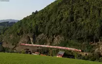 218 432-2 und 495-0 mit dem RE 10085 (Freiburg (Brsg) Hbf-Ulm Hbf) bei Falkensteig 25.9.11 