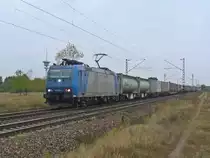 185 535-2 von Croosrail zieht einen Containerzug am 05.10.2011 durch Wiesental