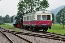 VT 3 und 52 801 der WTB (Sauschw�nzlebahn) am Bf Zollhaus-Blumberg 04.09.2011
