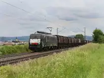 Die ES 64 F4-210 am 21.06.2011 mit einem G�terzug unterwegs bei P�lling.
