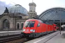 182 012 zieht die S1 nach Sch�na aus dem Dresdner Hbf. 08.10.2011