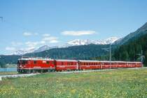 RhB Schnellzug 41 von Landquart nach Davos Platz am 26.10.1997 kurz vor Davos Dorf mit E-Lok Ge 4/4 II 624 - D - A - B - B - B - AB.
