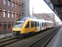 Lint 29 als trein 31266 in Hengelo; 4 april 2006