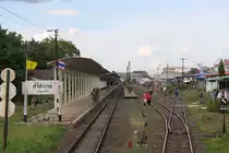 Einfahrtsberich des Bf. Si Sa Ket in Richtung Ubon Ratchathani am 15.Juni 2011.
