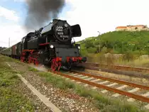 SEM 65 1049-9 mit dem DPE 2488 nach Chemnitz Hbf, bei der Ausfahrt in Freyburg. Dies war die letzte Fahrt der Lok, die in den letzten Jahren sehr oft auf der Unstrutbahn im Rahmen der Winzerfestsonderz�ge unterwegs war. Mach´s gut...; 10.09.2011