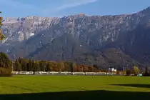 Ein Zug der Berner Oberland-Bahn (BOB) f�hrt am 02.10.2011 von Interlaken Ost in Richtung Lauterbrunnen.