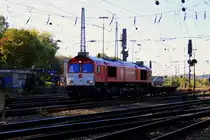 Die Class 66 DE6311 von Crossrail f�hrt mit einem Containerzug von Aachen-West nach Antwerpen-Combinant(B) bei Sonne.
15.10.2011