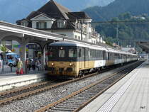 bls - Regio nach Interlaken Ost beim Zwischenhalt im Bahnhof Interlaken west am 16.09.2011
