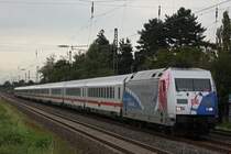 Die 101 060  60 Jahre Bundespolizei  zieht am 11.9.11 einen IC durch D�sseldorf-Angermund.