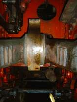 Die 44 mal von unten... Die Kropfachse der 44 1338 im Chemnitzer Eisenbahnmuseum