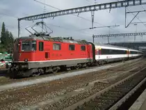 Re 4/4 II 11139 mit Olma Extrazug (Z�rich-St. Fiden-Z�rich) abgestellt in St. Gallen St. Fiden. Der Zug besteht aus 2 A EWIV, 2 Bpm61 Refit und 6 Bpm 51, 21.10.2011.