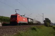 152 098-0 mit einem Containerzug in Erbach (Rheingau) am 03.09.2011
