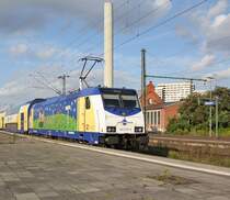Ein bisschen Kunst in G�ttingen!
146 535-0 erreicht mit dem Metronom aus Uelzen den Endbahnhof G�ttingen.
Aufgenommen am 19.08.2011 in G�ttingen.