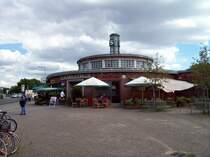 Berlin, Feuerbachstra�e (Station der Wannseebahn S1), Zugangsgeb�ude (29.07.2010)