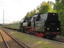 LEG 65 1049-9 mit dem DLr 2487 aus Naumburg (S) Hbf, im Bf Freyburg (U); 10.09.2011