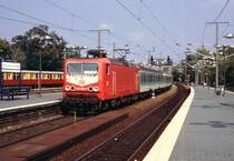 L�tzchenlok 143 864-7 Berlin Zoologischer Garten im Sept. 1999 einfahrend