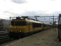 Eloc 1744 met van de EETC gehuurde M�llerbakken als trein 820300 naar Bad Bentheim, 22 maart 2006