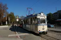 Wagen 37 der Naumburger Stra�enbahn hat sich mit seinem Beiwagen die Strecke vom Hbf bis zum Theaterplatz hochgearbeitet und wird als n�chstes den Endpunkt Vogelwiese erreichen. 21.10.2011
