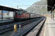 Hier f�hrt eine Re 4/4 am 26.10. in Brig ein.