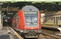 Hier ein RE2 von Cottbus nach Rathenow, bei der Einfahrt am 29.10.2011 in Berlin Ostbahnhof.