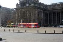 serie 2000 vor dem Justizpalast am Poelaertplein 11-04-2006