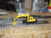 Der Liebherr A900 C ZW von NZG macht sich auf jeder Modellbahn Baustelle gut. Dieses Modell ist komplett aus metall und hat noch eine Grabenschauffel zu wechseln. Preis 49�