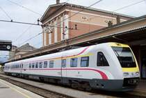 7123 003/004 am 09.04.2006 in Rijeka, der Zug ist als ICN 500 um 10:21 Uhr angekommen, Abfahrt Zagreb Gl.kol. 6:50 Uhr und f�hrt als Brzi 701 (D-Zug) um 11:30 Uhr nach Zagreb Gl.kol., Ankunft 15:18 Uhr, Entfernung 229 km.