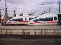 Zwei ICE´s. 403er Treffen in K�ln Hbf(was keine Seltenheit ist). 11.04.2006
