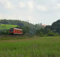 Ein 612er als RB nach Saalfeld am 5. September 2011 bei Kronach.