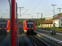 612 065 und noch ein 612er fahren im Juli 2011 als RE nach Neuenmarkt-Wirsberg in Kronach ein.