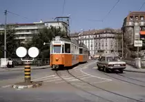 Genève / Genf TPG SL 12 (SWP/SAAS-Be 4/4 725) Pont de Carouge am 16. Juli 1983. - Scan eines Diapositivs. Film: Kodak Ektachrome. Kamera: Leica CL.