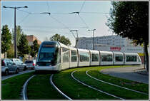- Das Bonusbild - H�tten wir die Stra�enbahn an der Haltestelle Homme de Fer am 30.10.2011 nicht verpasst und w�ren wir nicht in den falschen Bus eingestiegen, h�tte ich dieses Bild an der Haltestelle Jean Jaur�s nicht machen k�nnen. (Jeanny)