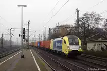 ES 64 U2 - 015 (182 515-7) MRCE Dispolok GmbH f�r boxXpress.de GmbH mit Containerzug in Hamburg-Harburg. 10.11.2011