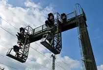 Signalbr�cke mit S-Bahn Anzeigen bei Porz-Lind - 21.10.2011