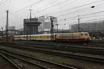 103 222 mit einem Messzug am 11.11.11 in M�nchen Hbf.