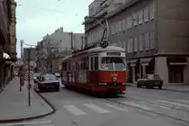 Wien Wiener Stadtwerke-Verkehrsbetriebe (WVB) SL 37 (E1 4769 (SGP 1971)) XIX, Döbling, Oberdöbling, Döblinger Hauptstraße / Hardtgasse im Dezember 1980. - Scan eines Diapositivs. Film: Kodak Ektachrome. Kamera: Leica CL.
