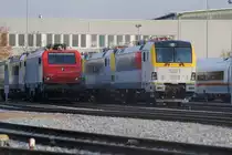 Zaungast im Siemens Pr�fcenter Wildenrath, am 19.11.11 (Foto von Auserhalb).
Eine Franz�siche Prima E37 530 + die  Belgische 1891.