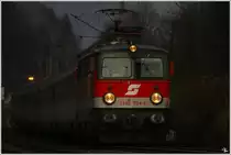 Kurz nach Sonnenuntergang f�hrt 1142 704 mit IC 657 von Wien Meidling nach Graz Hbf. 
Spital am Semmering 19_11_2011
