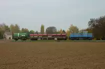 P�nktlich um 12:20h verlie� V103 mit ihrem kurzen G�terzug am 04.11.2011 Endingen.